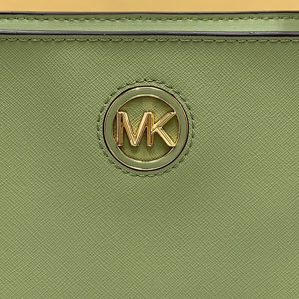MICHAEL KORS CARMEN LARGE NORTH SOUTH TOTE LIGHT SAGE COLOR - Picture 14 of 15